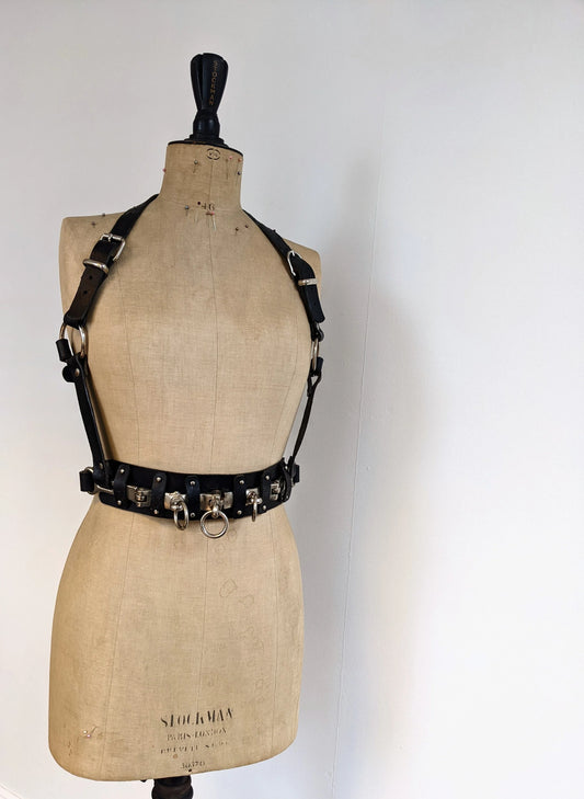 Stable boy chest harness